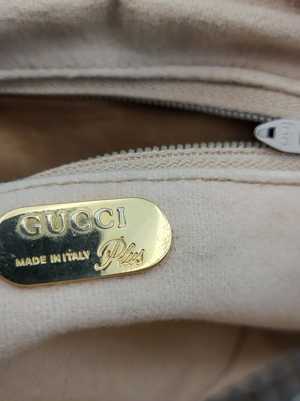GUCCI GG PLUS CANVAS BEIGE SHOULDER CROSSBODY BAG..Vintage Authentic..